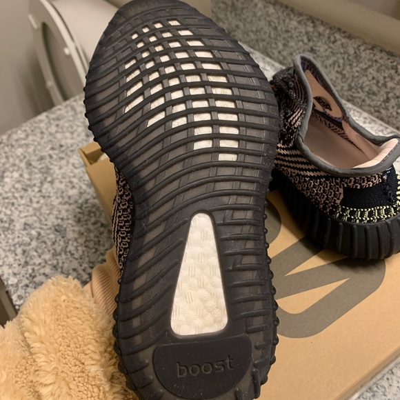 Adidas Yeezy Boost 350 V2 Yecheil 4.5 - Picture 5 of 7